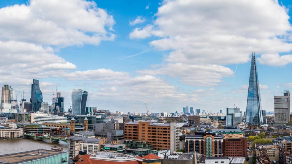 london skyline (16x9)